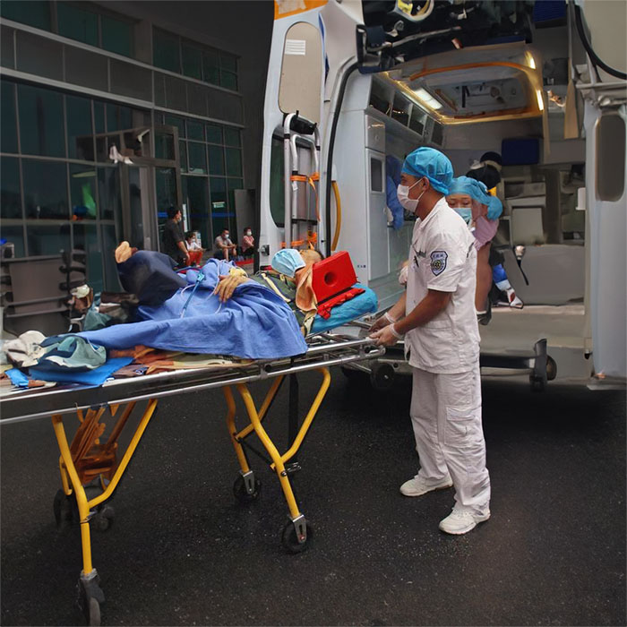 龙岗广东中山大学孙逸仙纪念医院租赁私家救护车转院到哈尔滨医科大学附属第四医院(哈医大四院)救护车租赁