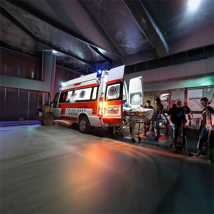 龙岗深圳急救车出租病重回老家到肇庆市德庆县病人转运电话