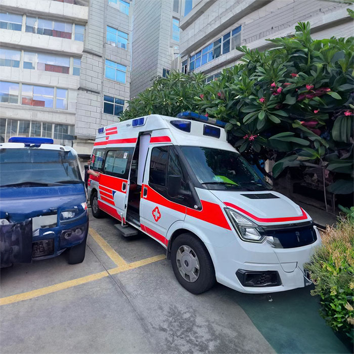 龙岗广东省深圳市中医院租私人救护车到南溪山医院(自治区第二人民医院)救护车长途运送病人转院-救护车出租