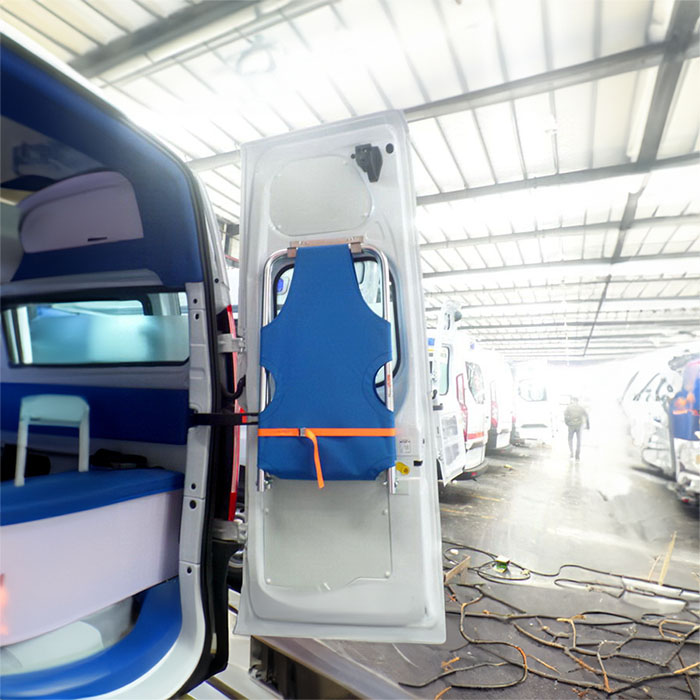 龙岗深圳急救车出租出院回家到江门市台山市运送病人救护车电话