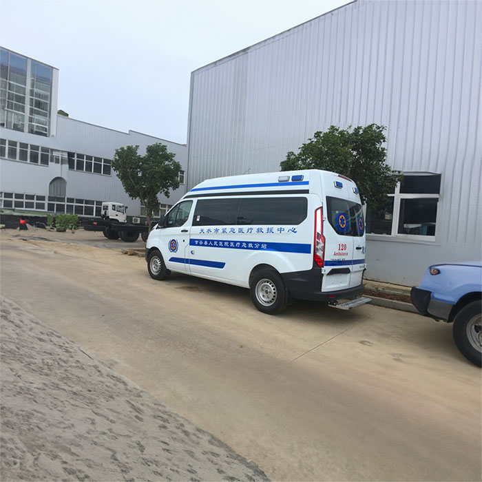 龙岗深圳救护车租赁出院回家到清远市连山壮族瑶族自治县租赁急救车联系方式