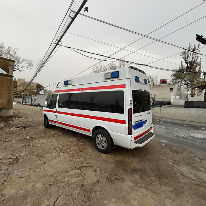 宝安深圳急救车租赁康复回老家到珠海市香洲区私人救护车租赁联系电话