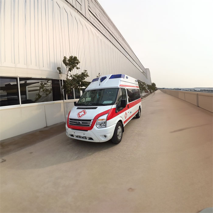 龙岗广东广州市第二人民医院预约私人救护车租赁到贵阳中医学院附属医院救护车出租转运