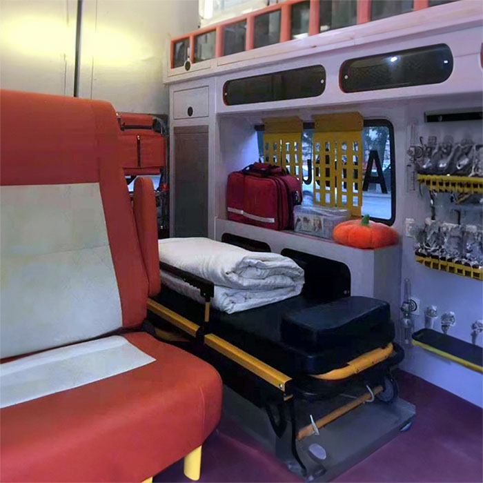 龙岗广东药学院附属医院租私人急救车到赤峰市医院租跨省救护车