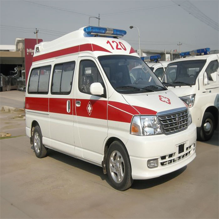 龙岗深圳120救护车租赁康复回家到广州市从化市私人救护车租赁联系电话