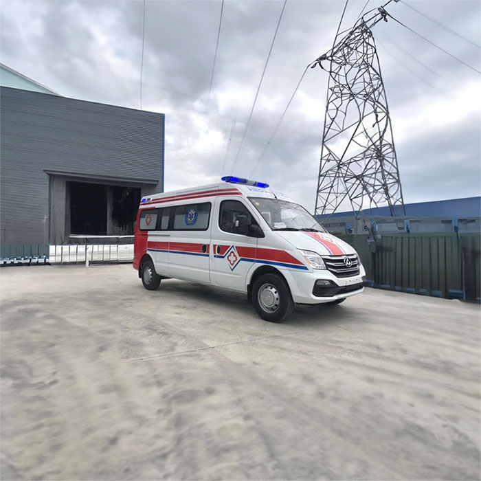 龙岗广东省广铁集团羊城铁路总公司广州医院租私人救护车转院到赣南医学院附院急救车出租联系电话