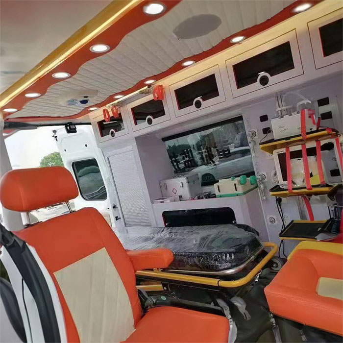 深圳救护车租赁出院回家到梅州市兴宁市送病人回家的救护车号码