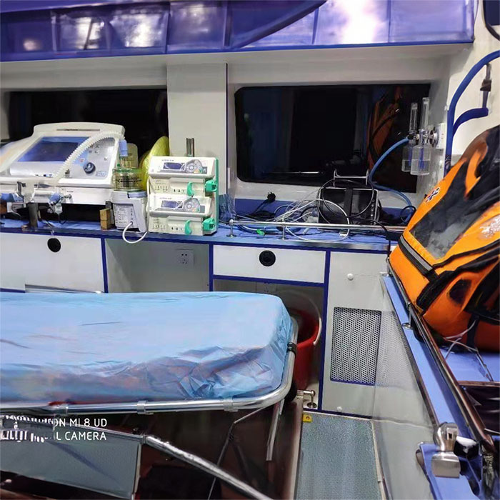 深圳深圳120急救车出租康复回老家到汕头市龙湖区救护车出租电话