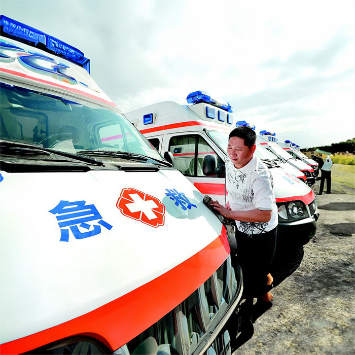 龙岗深圳120救护车租赁病重返乡到深圳市宝安区救护车电话120
