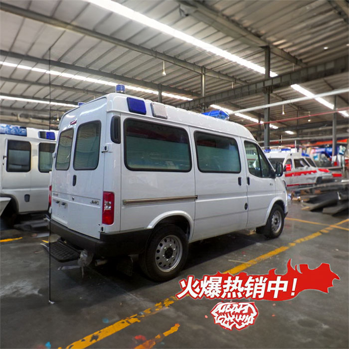 龙岗广东广州市胸科医院租赁正规救护车到泸州医学院附属医院专业救护车出租电话