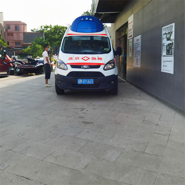 龙岗广东广州市精神病医院预约私人救护车转运到上海远大心胸医院长途救护车出租