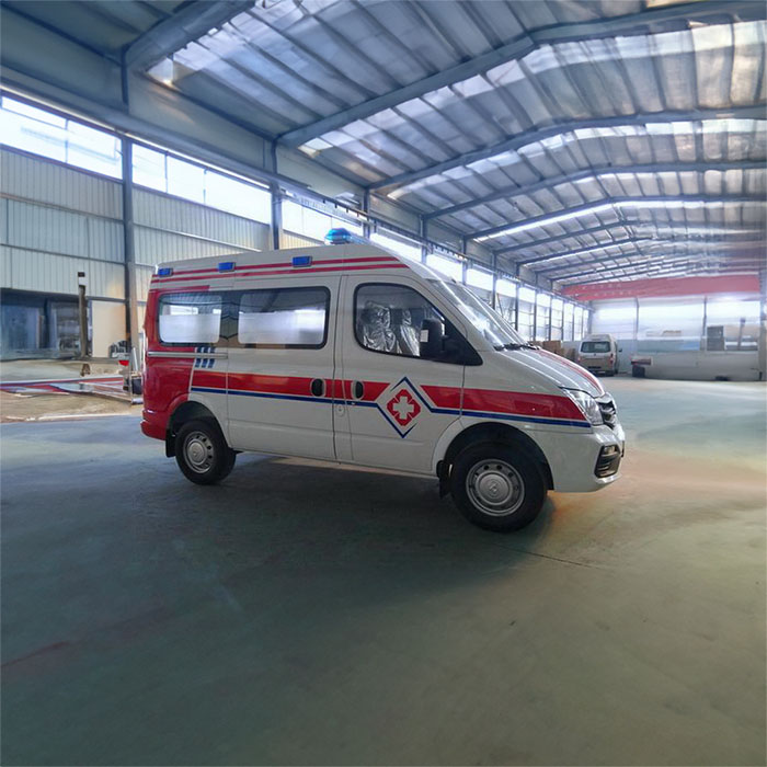 龙岗汕头市中心医院租私家救护车转院到中国人民解放军第306医院带呼吸机救护车出租