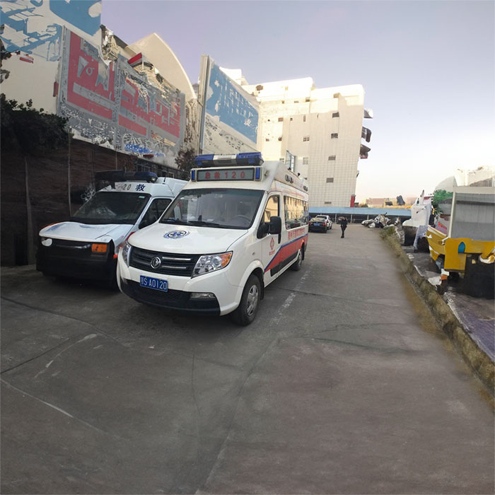 深圳深圳120救护车出租出院回老家到湛江市廉江市救护车咨询电话