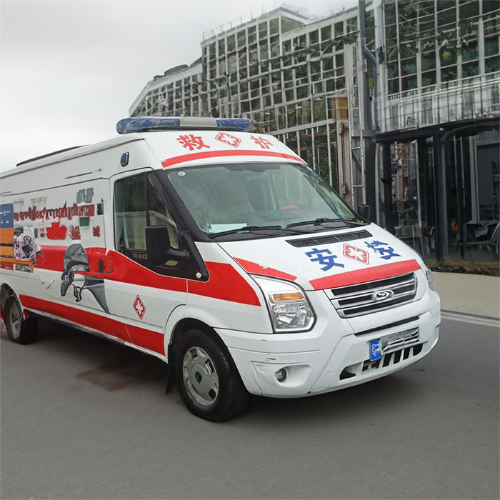 龙岗广医二院租120私人急救车到西藏自治区人民医院救护车出租中心