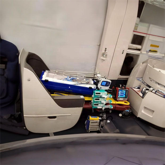 龙岗广东157陆军医院租赁私家救护车转院到成都市第二人民医院（成都市红十字医院）救护车电话号码