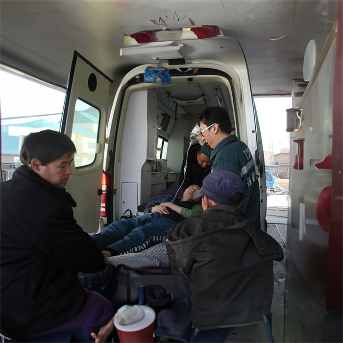 深圳深圳急救车出租病重回老家到广州市番禺区有担架的车接送电话