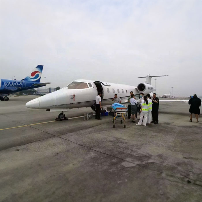 龙岗广东广州市脑科医院荔湾门诊部预约私人救护车租赁到安贞医院私人长途救护车出租