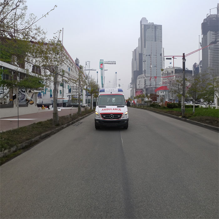 福田深圳120救护车租赁出院返乡到肇庆市四会市出租急救车电话