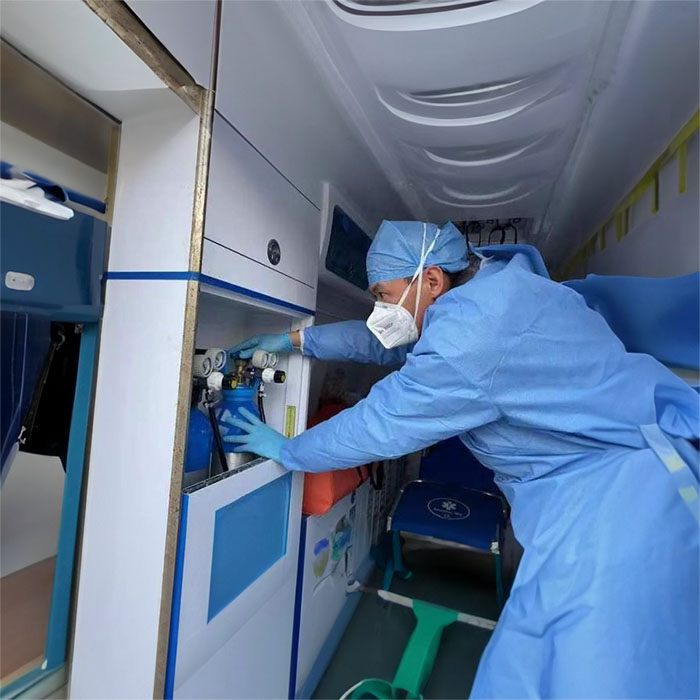 广东省汕头大学医学院附属医院租赁私人救护车转运到通辽市医院救护车出租转运