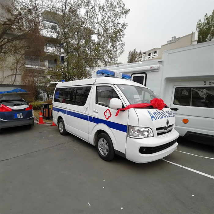 福田深圳120救护车租赁康复回家到珠海市市辖区医疗救护电话