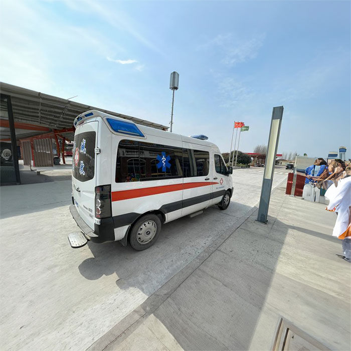 深圳深圳急救车租赁康复回老家到河源市紫金县救护车电话号