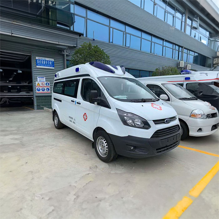 深圳深圳120救护车租赁病重返乡到珠海市租赁救护车电话