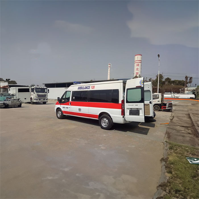 盐田广东省汕头市中心医院120私人救护车租赁到哈尔滨市医院救护车报价表