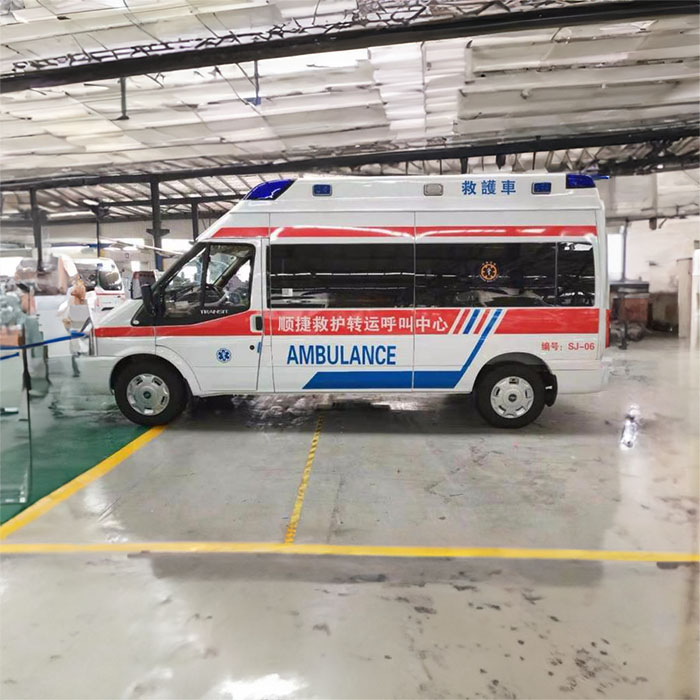 深圳救护车租赁出院回家到佛山市市辖区私人救护车出租联系方式