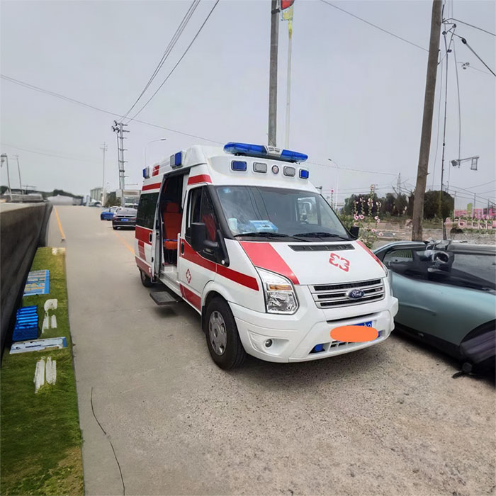 深圳深圳120救护车租赁出院回老家到湛江市徐闻县私人救护车出租联系电话