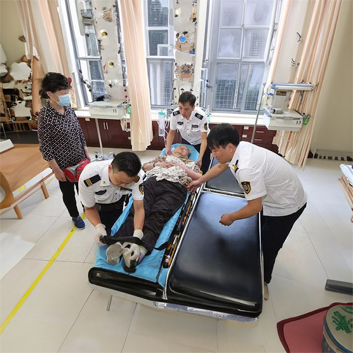 广东省广东省中医院芳村分院租私家救护车转院到南昌大学附属口腔医院（江西省口腔医院）120租赁电话号码