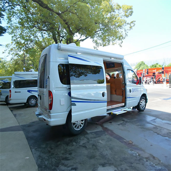 广东省东莞市中医院预约私人救护车租赁到青海省第四人民医院（青海省传染病医院）医疗救护车转运-救护车出租