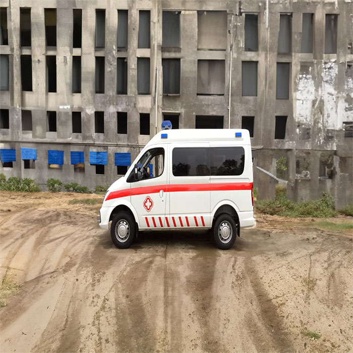 广东广州市第四人民医院出租急救车护送到黔南州414医院救护车要多少钱