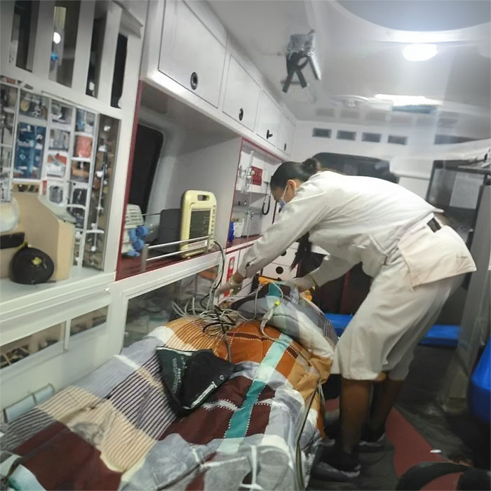 深圳深圳急救车出租出院回家到清远市连州市转院是自己联系医院吗