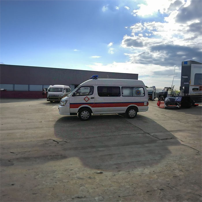 深圳深圳急救车租赁病重返乡到潮州市救护车送病人回家电话
