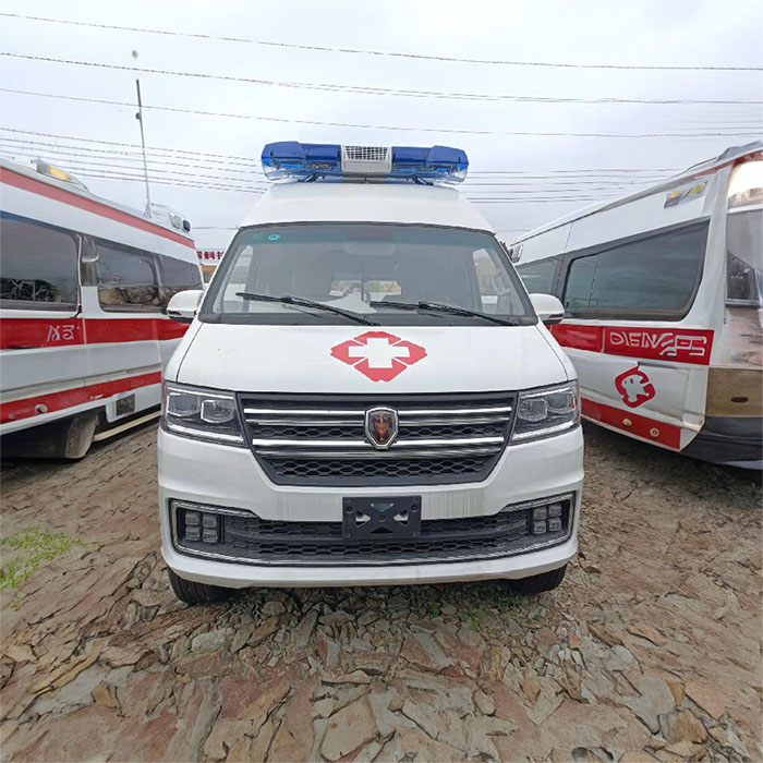 广东罗定市人民医院租私家救护车转院到济南施尔明眼科医院?抢救车租赁