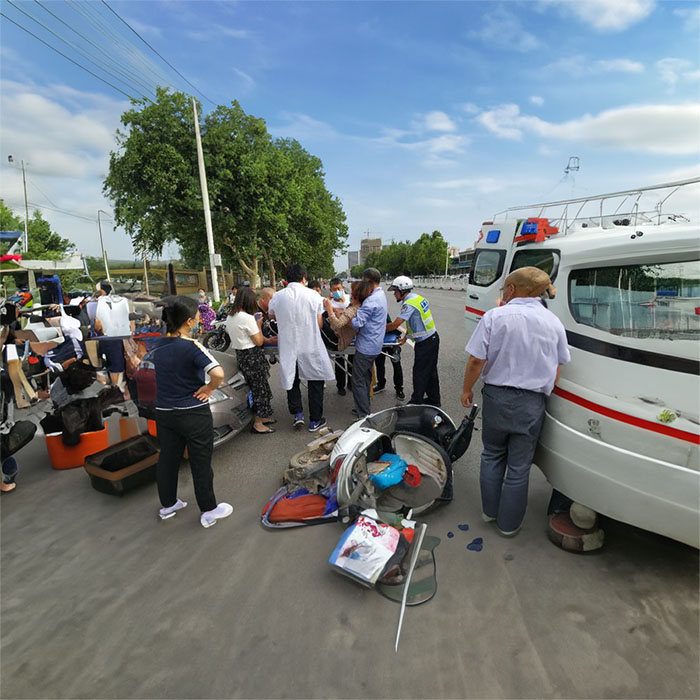 广东佛山市妇幼保健院租私人救护车到咸宁市人民医院救护车咨询电话