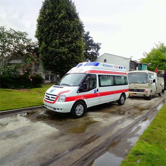 广东省广铁集团羊城铁路总公司广州医院私人救护车租赁到中国石化集团江汉石油管理局中心医院长途救护车收费