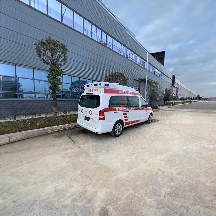 深圳深圳救护车出租出院返乡到佛山市顺德区转院救护车出租电话