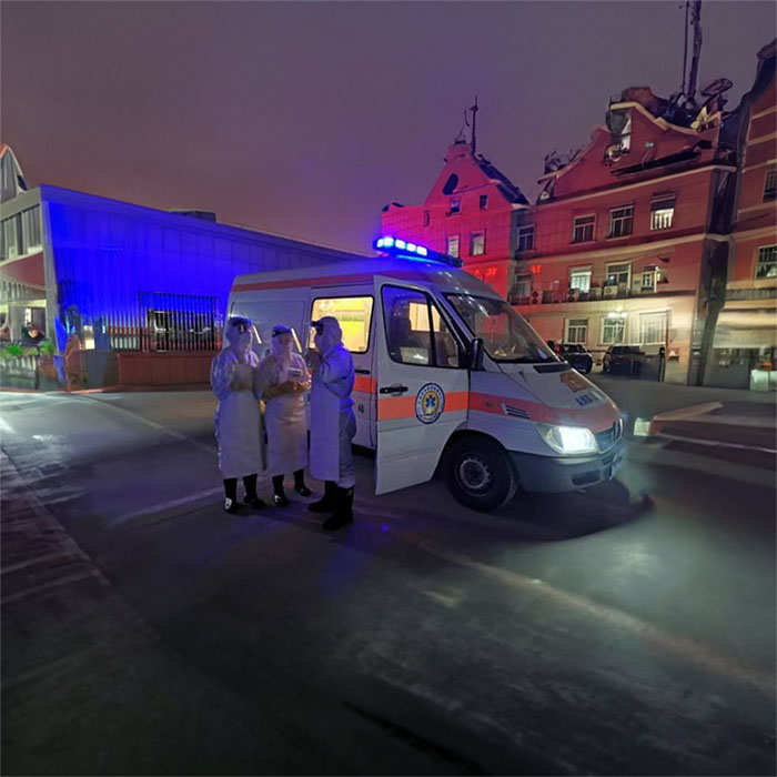 广东广州医学院第二附属医院救护车出租到濮阳市人民医院救护车价格