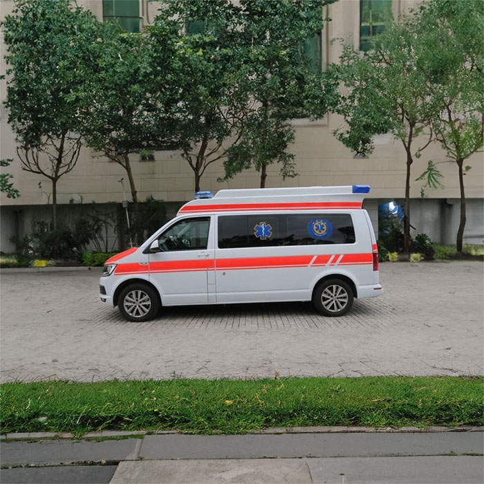 广东佛山市中医院租赁私人救护车转运到中南大学湘雅三医院出一趟救护车多少钱