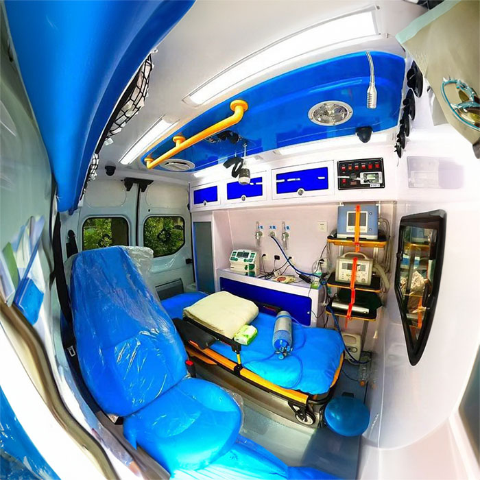 广东省肇庆市人民医院租私人急救车到广东广州市第四人民医院一趟救护车出诊费多少钱