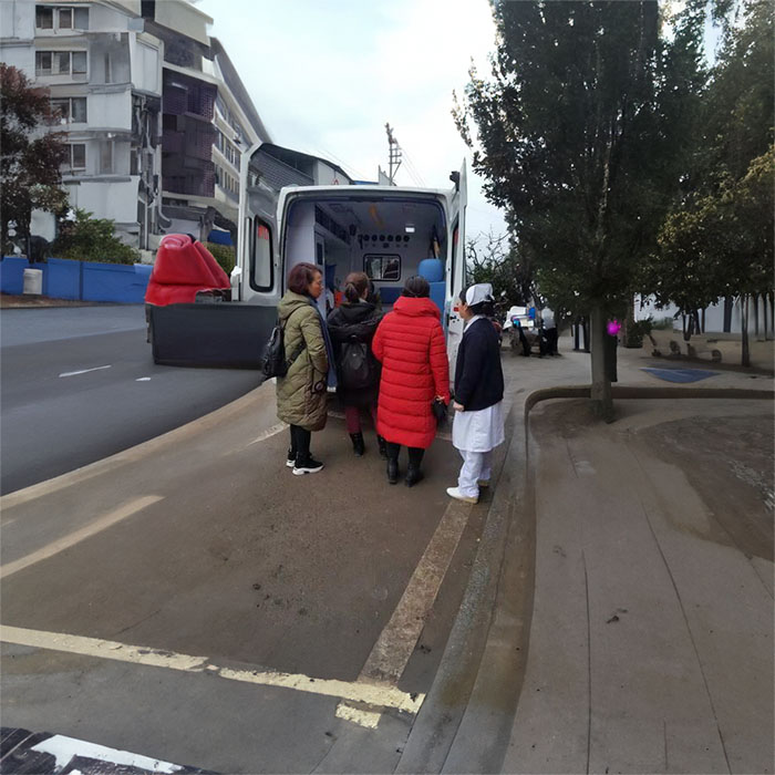 汕头大学医学院附属医院租用私人救护车护送到内蒙古自治区精神卫生中心租赁救护车