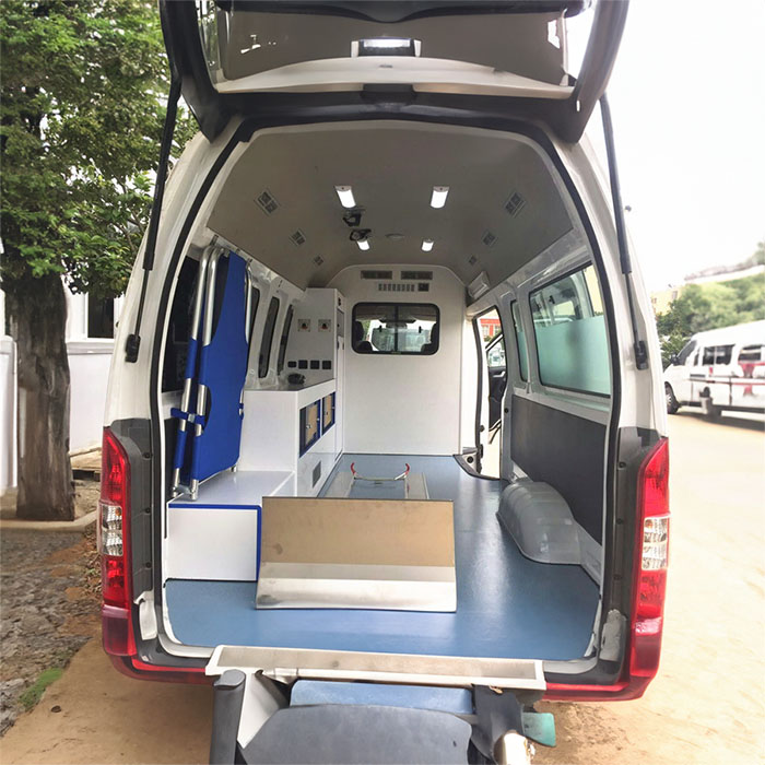 广东南方医科大学深圳宝安医院预约私人救护车转运到中国人民解放军一三医院（113医院）救护车电话号码