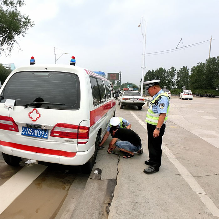 深圳深圳急救车出租出院返乡到佛山市市辖区地区救护车电话号码