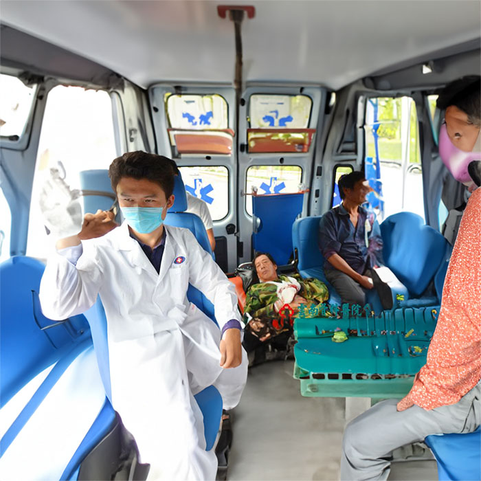 广东汕头大学医学院附属粤北人民医院租私家救护车转院到青海省精神卫生防治院救护车联系电话