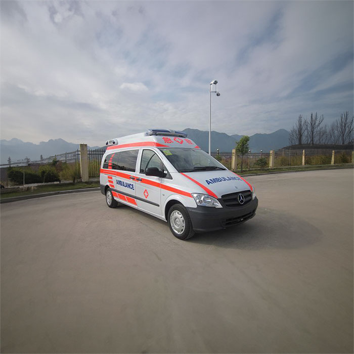 深圳深圳救护车出租康复护送到云浮市云城区救护车电话号码
