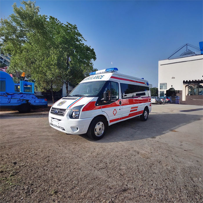 广东省阳江市人民医院租用私人救护车到青海红十字医院青海省监狱管理局中心医院出租转院救护车价钱