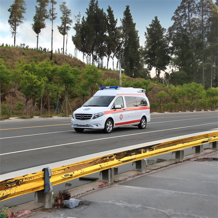 深圳深圳急救车租赁病重回老家到云浮市新兴县跨省救护车电话