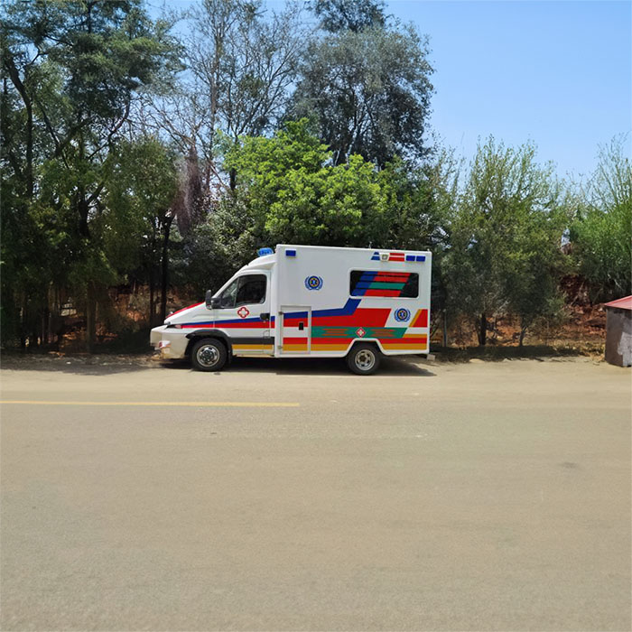 广东中山市人民医院租私人救护车到南宁市第二人民医院120租车联系方式