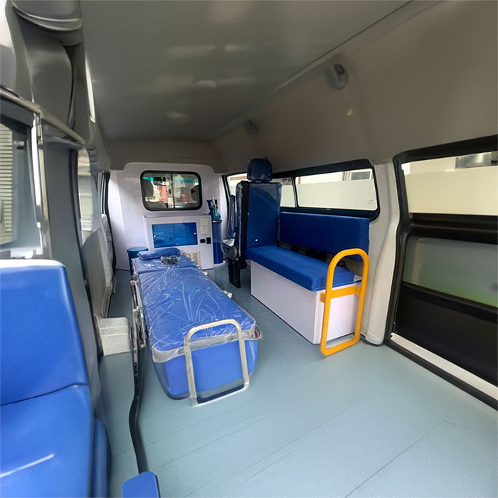 深圳深圳急救车租赁病重回老家到广州市天河区120私人接送车电话